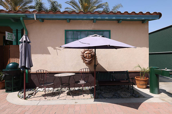 Sitting Area 0133