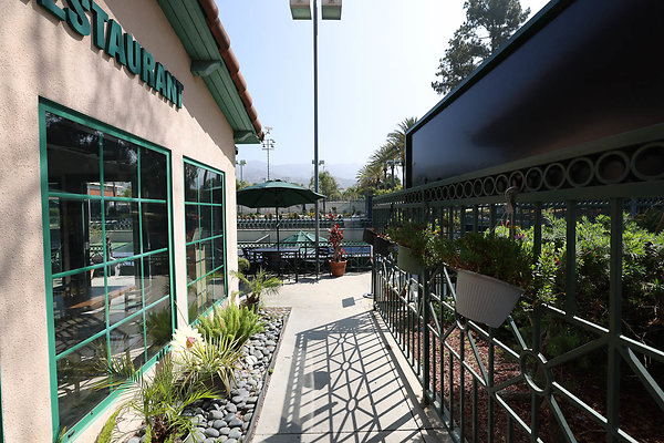 Cafe Sidewalk 0062