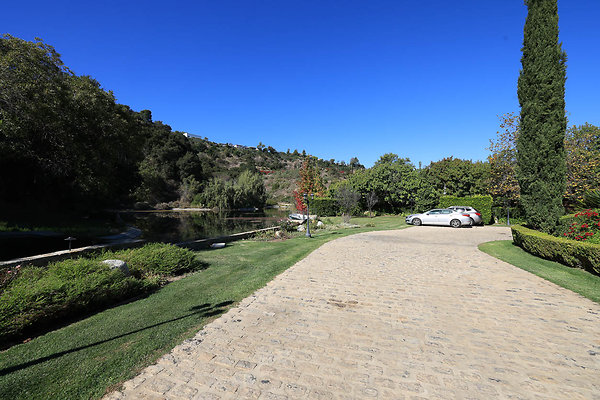 Driveway 0407