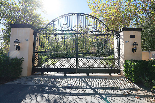 Driveway Gate Entrance 0422