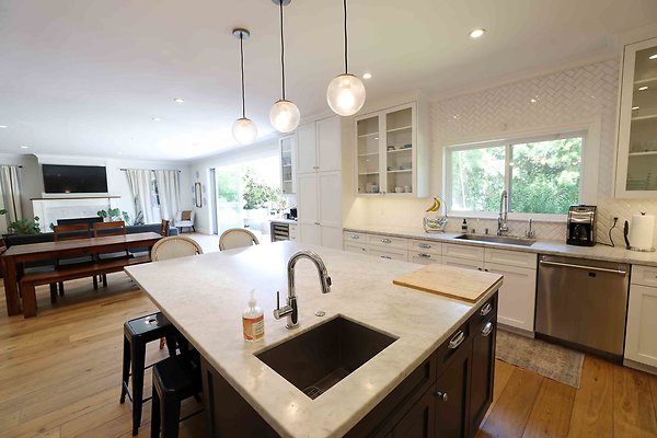 166B Kitchen 0043