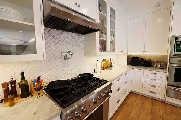 166B Kitchen 0045