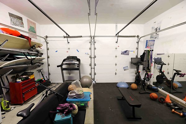 166B Garage2 0002
