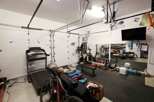 166B Garage 0006