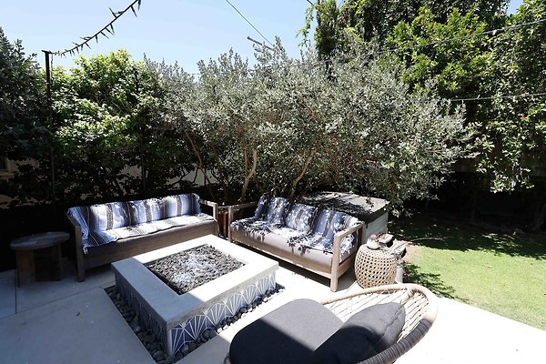 166B Patio Fire Pit 0057