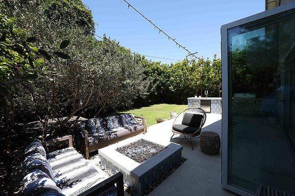166B Patio Fire Pit 0060