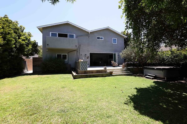166B Backyard 0075