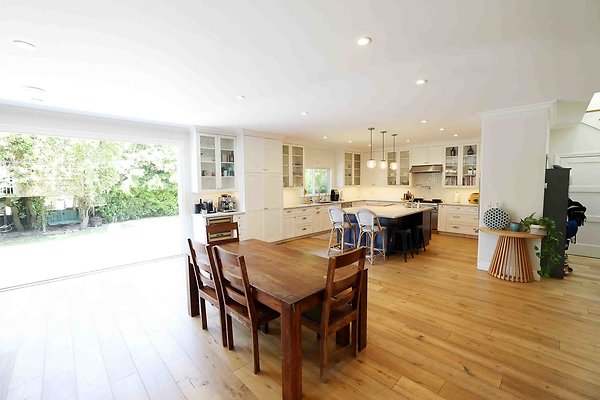 166B Dining Room 0024