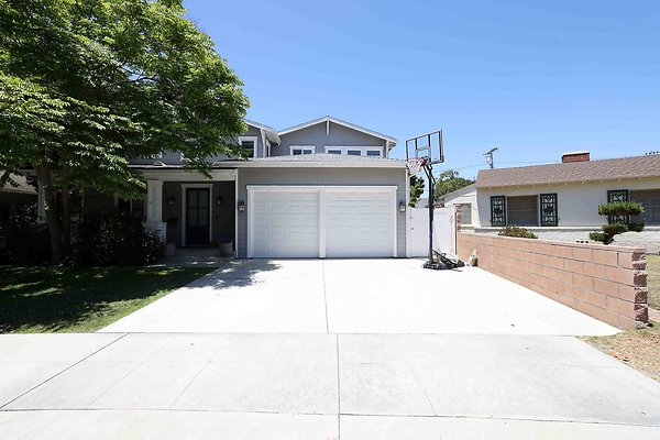 166B Driveway 0125