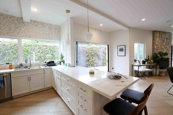 335A Kitchen Counter 0045