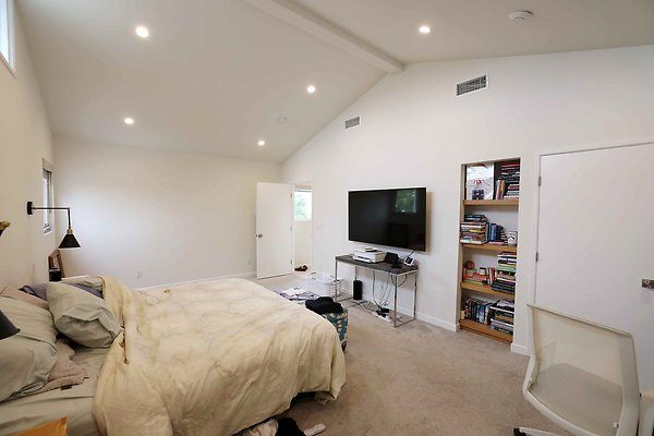 335A Master Bedroom 0107