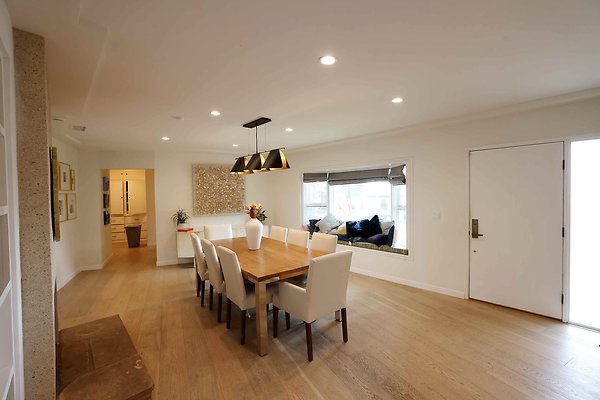 335A Dining Room 0003