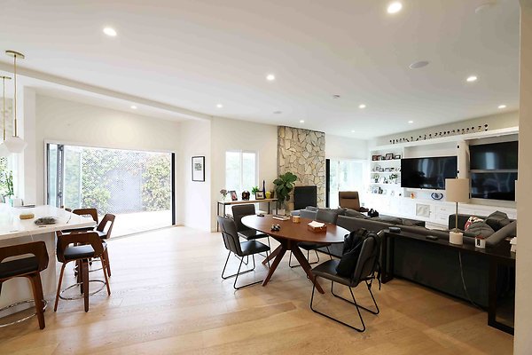 335A Breakfast Area &amp; Family Room 0031
