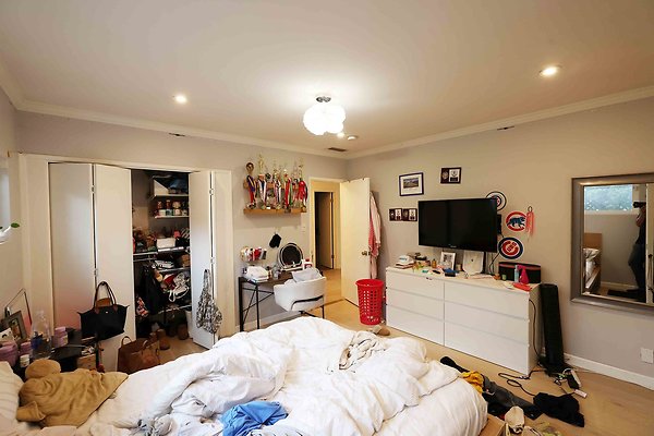 335A Bedroom2 0024