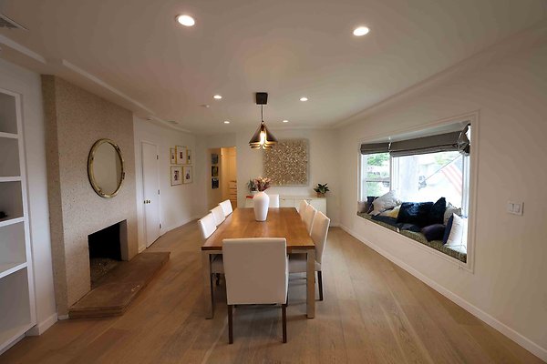 335A Dining Room1 0002