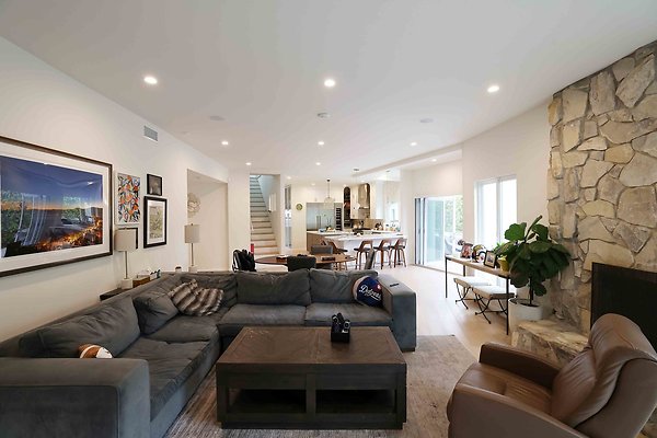 335A Family Room 0040