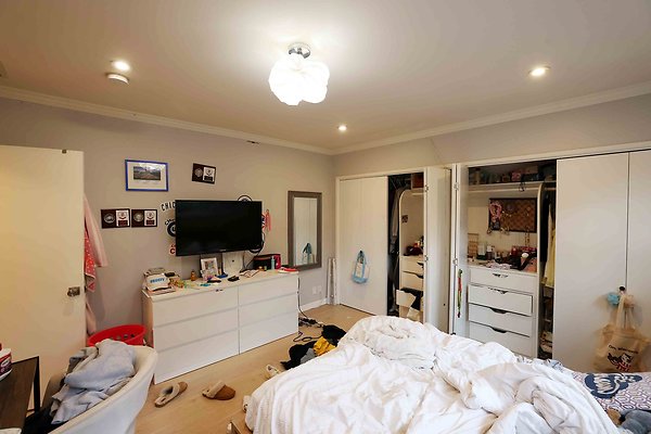 335A Bedroom2 0026