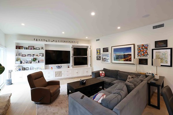 335A Family Room 0038