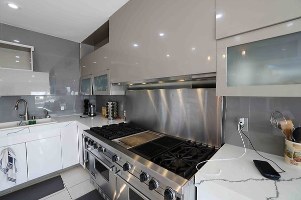 475C Kitchen 0071