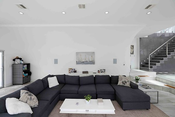 475C Family Room 0045