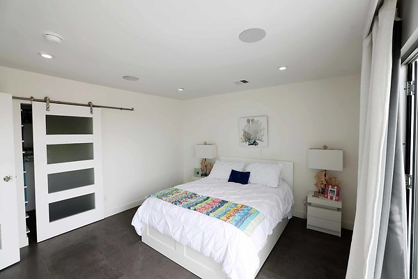 475C Bedroom 0117