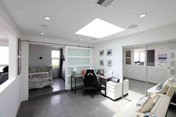 475C Office 0122
