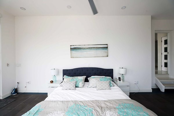 475C Master Bedroom 0080