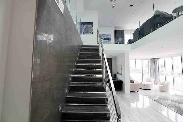475C Staircase 0096