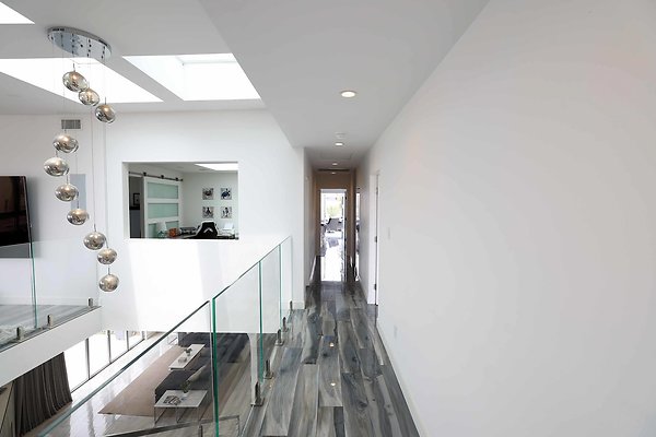 475C 2nd Floor Hallway 0111