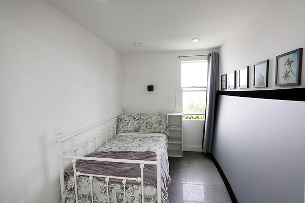 475C Office Day Bedroom 0126