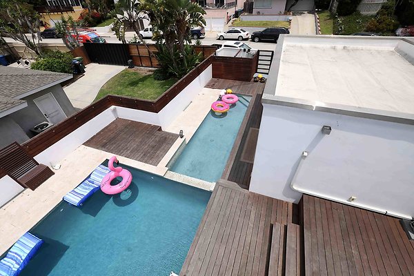 475C Pool &amp; Kiddie Pool from 2nd Floor Master Bedroom Deck 0154