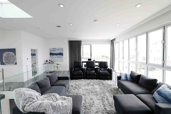 475C Media Room 0108