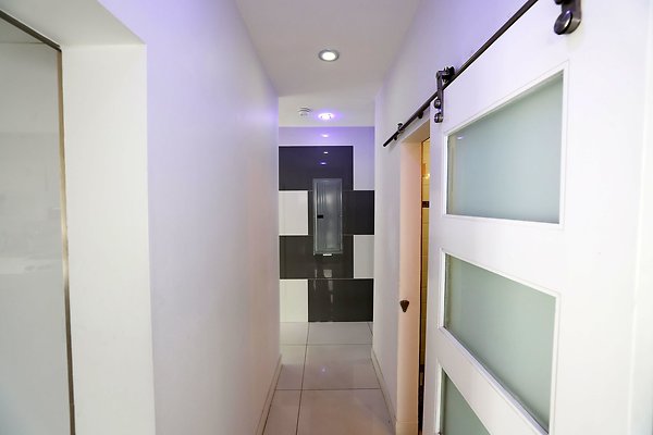 475C Kitchen Door Hallway rev 0092