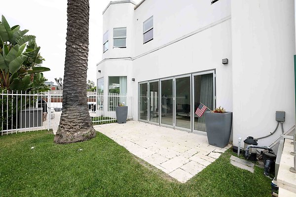 475C LS Patio 0028