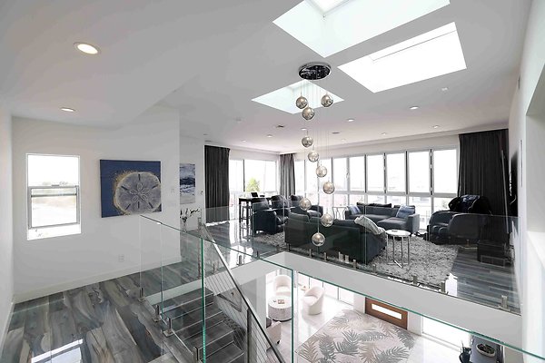 475C 2nd Floor Landing 0113