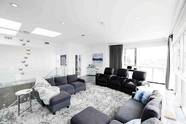 475C Media Room 0107