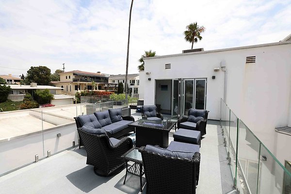 475C 2nd Floor Master Bedroom Deck 0149
