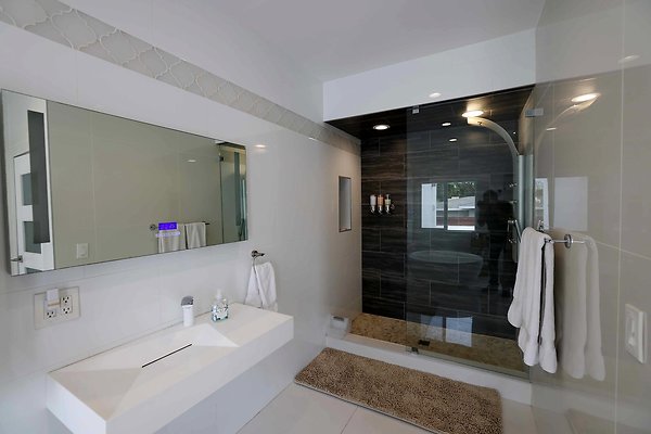475C Master Bedroom Bathroom 0088