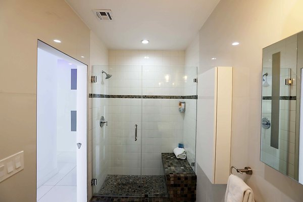 475C Ktchen Bathroom 0095