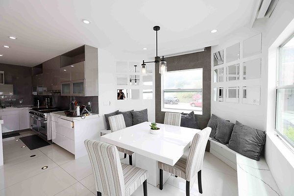 475C Breakfast Nook 0058
