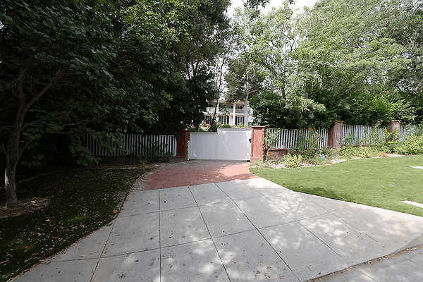 Driveway Gate LS 0002