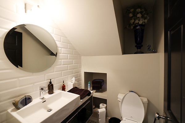 Rear Powder Room 0114