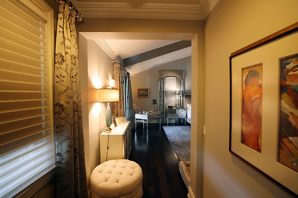 Master Bedroom Entrance 0142
