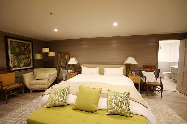 Basement Bedroom 0128