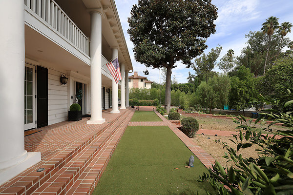 Front Yard 0028