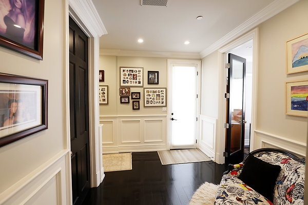 2nd Floor Hallway 0182