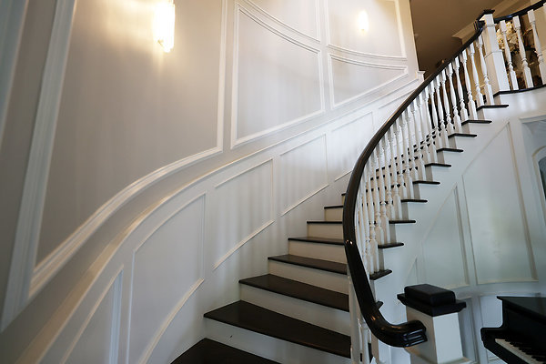 Front Staircase 0135