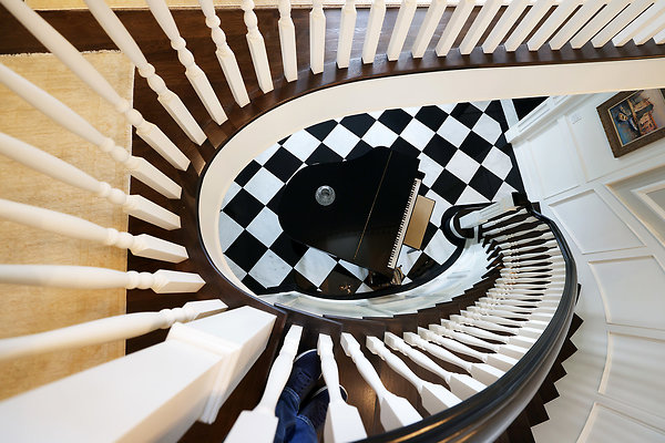 Front Staircase 0137