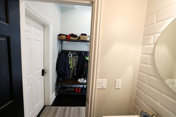 Rear Powder Room 0115