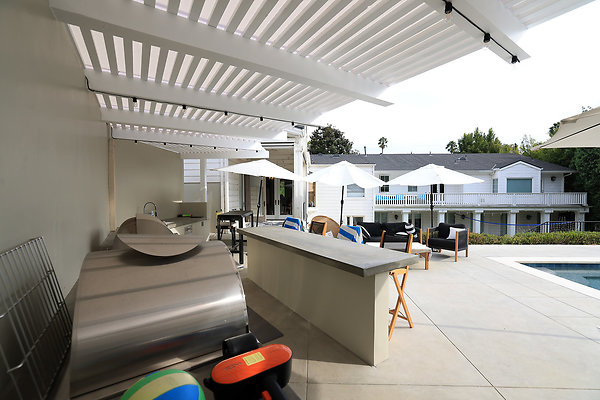 Pool Deck Kitchen 0250